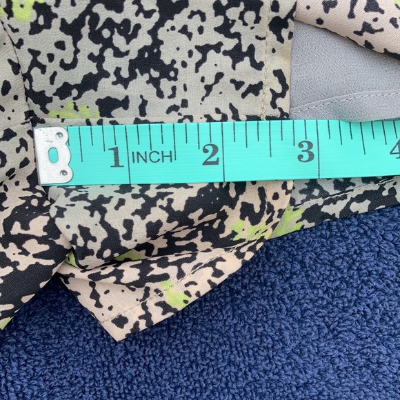 BCBGeneration High Waisted Flowy Shorts - Picture 8 of 11